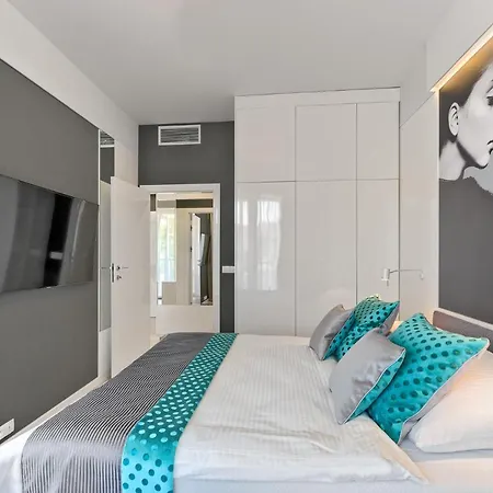 Dune - C Hotel apartamentowy 4*